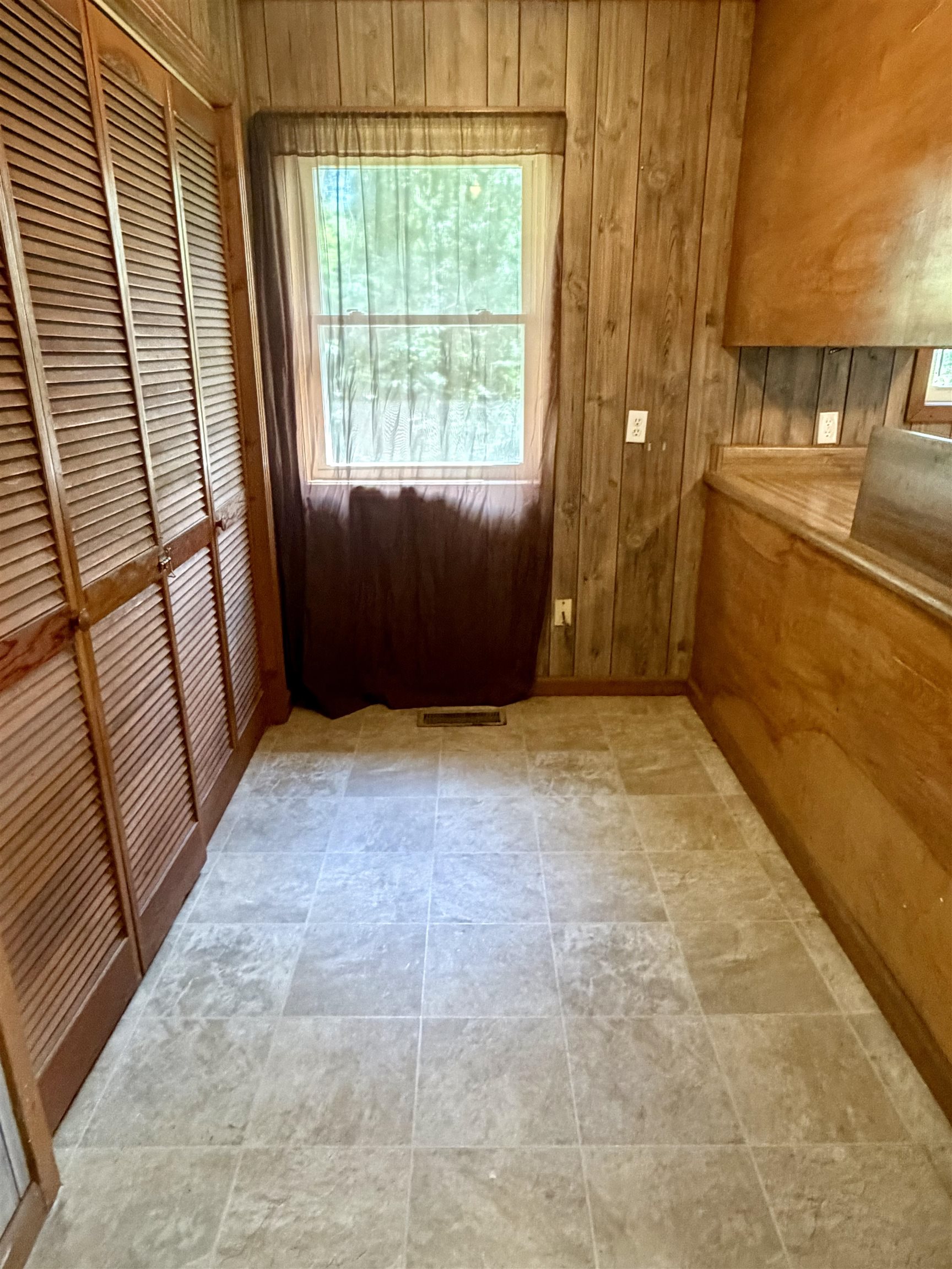 355 Purdy Road Selmer, TN 38375 - Photo 9 of 14 Image quality insufficient for description