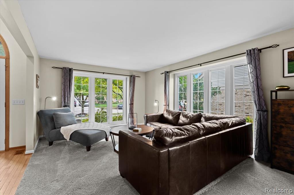 45030 Glengarry Road Canton, MI 48188 - Photo 2 of 28 Gallery Image 2