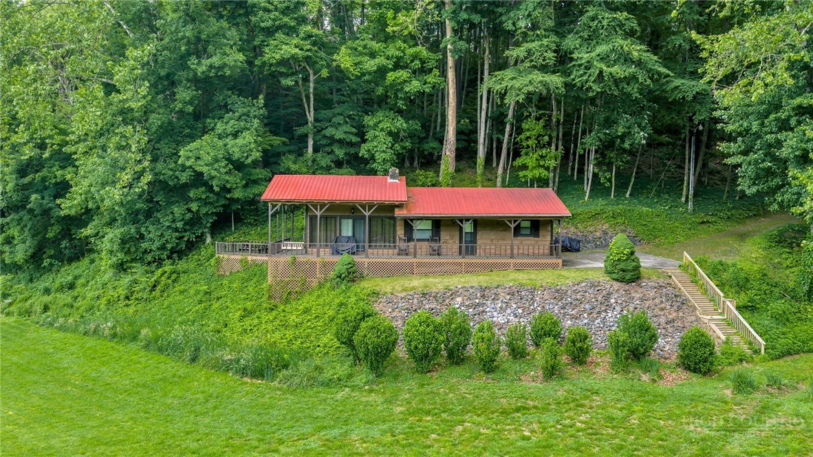 380 West Deep Ford Road Lansing, NC 28643 - Photo 7 of 41
