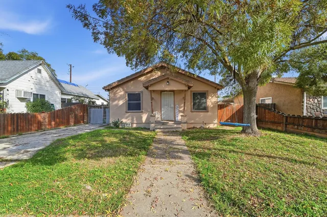 $449,900 | 237 Church Avenue, Oakdale, CA 95361