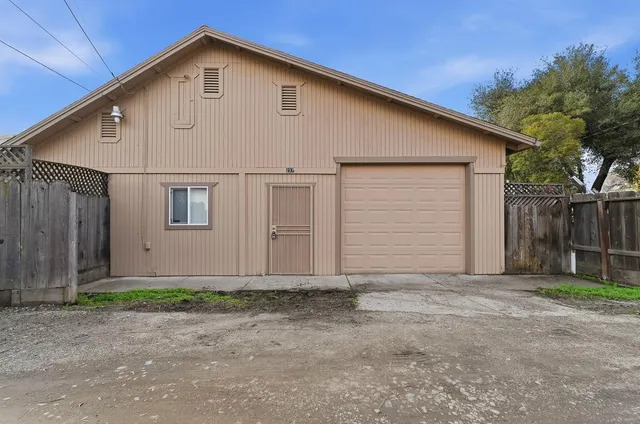 $449,900 | 237 Church Avenue, Oakdale, CA 95361