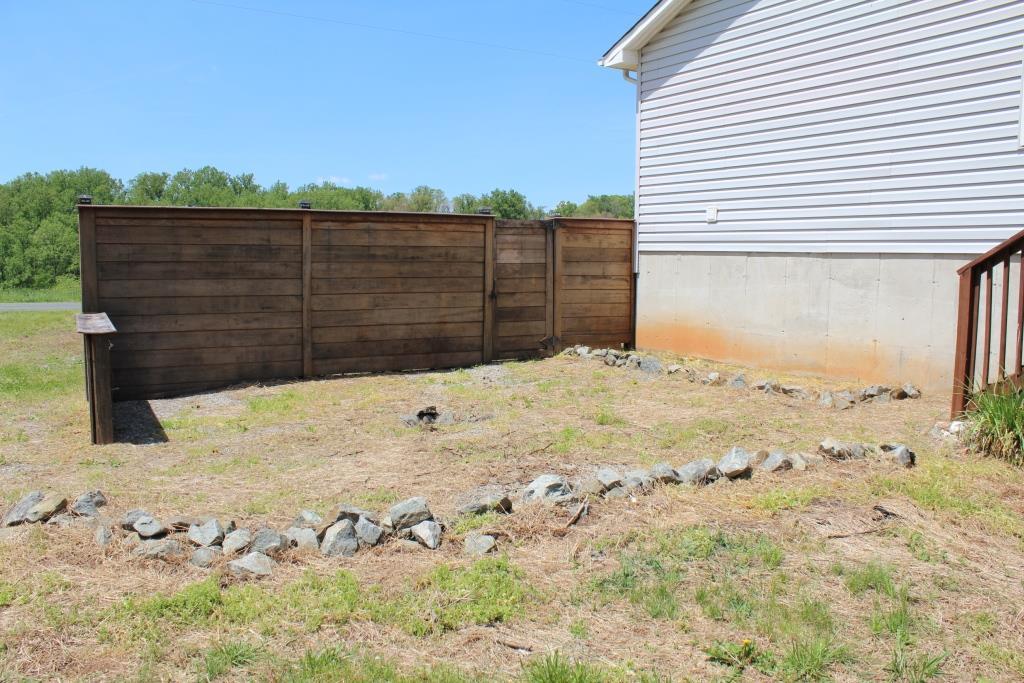 2090 Alean Road Wirtz, VA 24184 - Photo 6 of 24 Private area