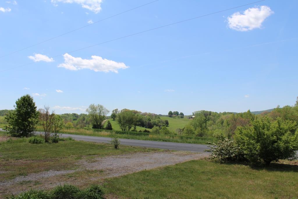 2090 Alean Road Wirtz, VA 24184 - Photo 9 of 24 Views