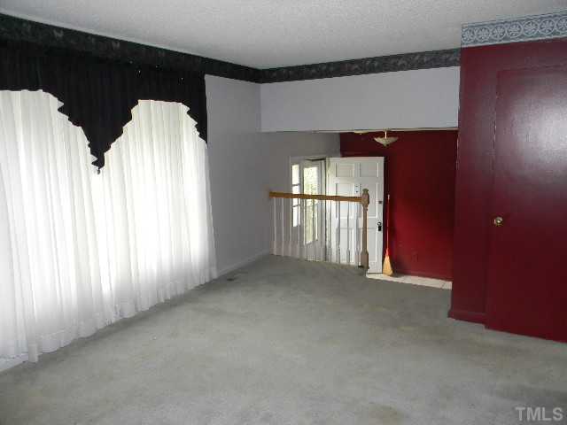 4208 Live Oak Road Raleigh, NC 27604 - Photo 4 of 12