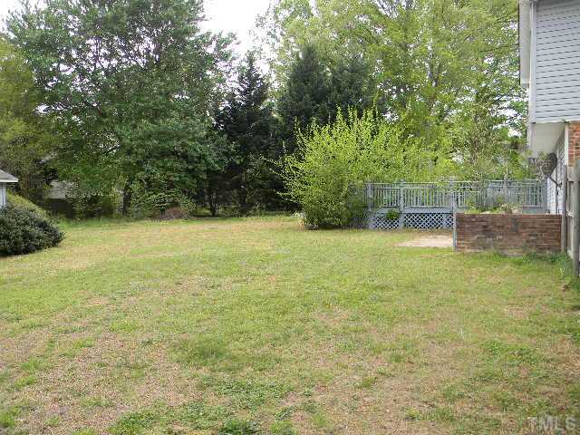 4208 Live Oak Road Raleigh, NC 27604 - Photo 7 of 12
