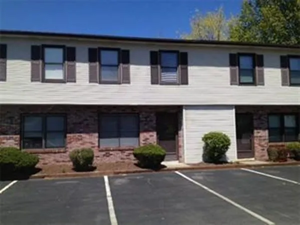 $319,900 | 429 South Main Street, Attleboro, MA 02703
