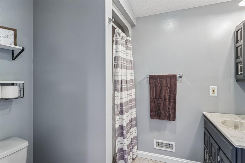 2920 Mercer Road New Castle, PA 16105 - Photo 21 of 32