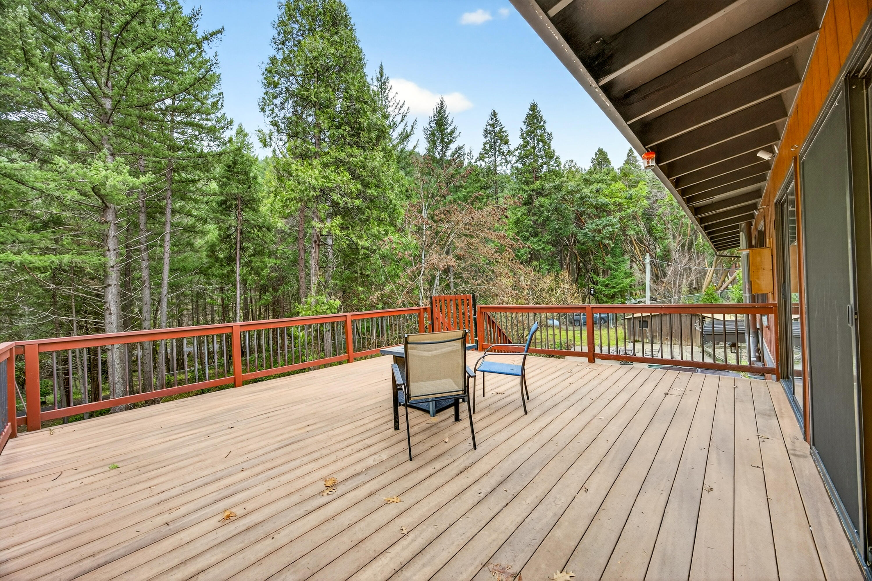 2922 Anderson Creek Road Talent, OR 97540 - Photo 31 of 37 Upper deck to enjoy the sunshine, breeze in the trees or stargazing.