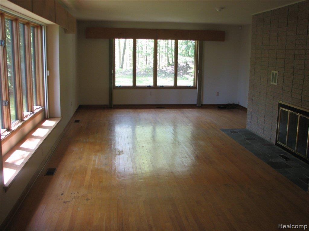 11100 Hensell Road Holly, MI 48442 - Photo 5 of 25 FAMILY ROOM