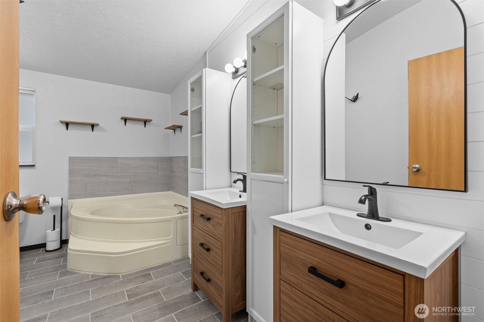 2000 192nd Street Southeast, Unit 102 Bothell, WA 98012 - Photo 27 of 40