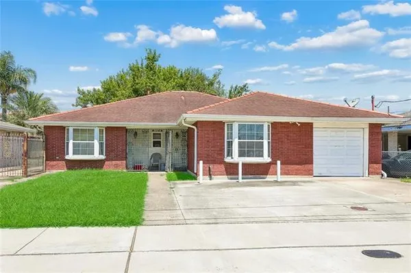 $219,900 | 2514 Victor Street, Chalmette, LA 70043