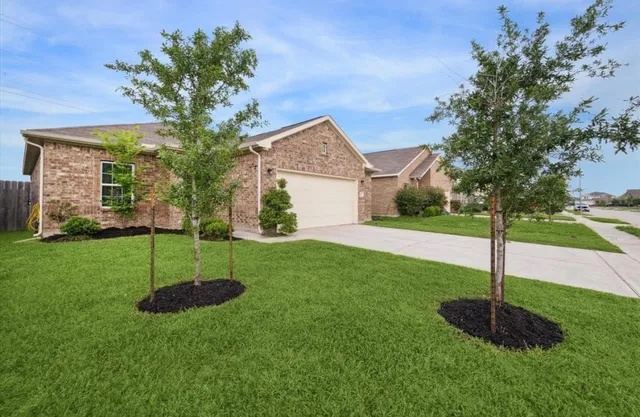 $2,300 | 8711 Willet Street, Baytown, TX 77521