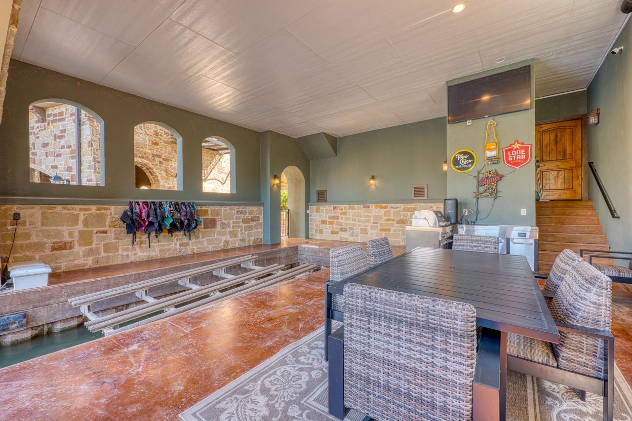 211 Chandler Way Kingsland, TX 78639 - Photo 27 of 40 a view of a living room and dining room
