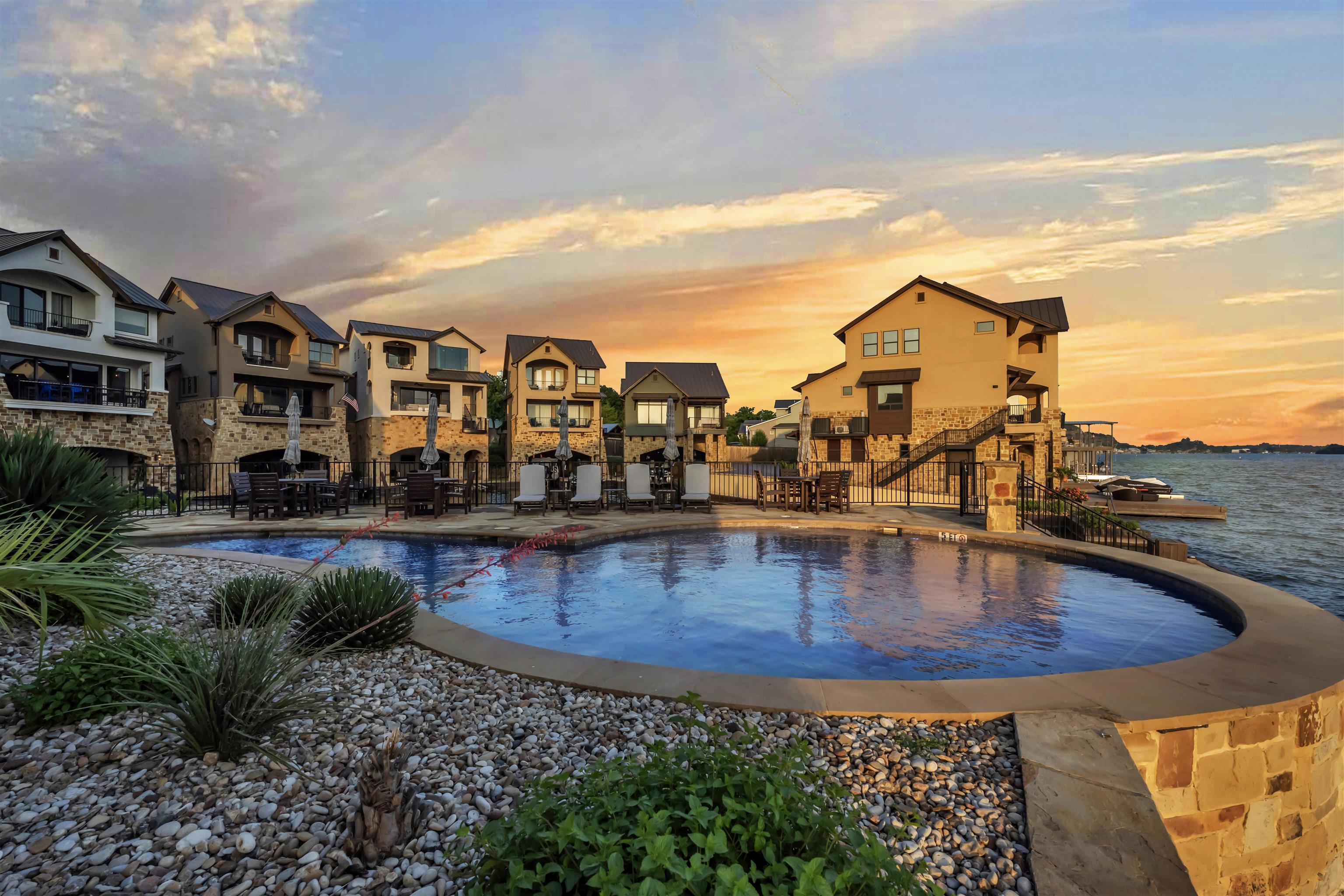 211 Chandler Way Kingsland, TX 78639 - Photo 35 of 40 a swimming pool with outdoor view