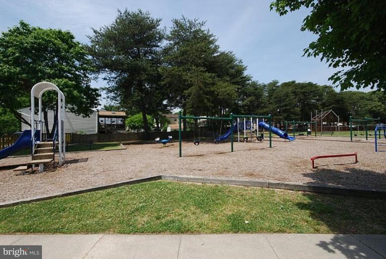 2900 Rockingham Court Pasadena, MD 21122 - Photo 22 of 23 Community Amenities 1