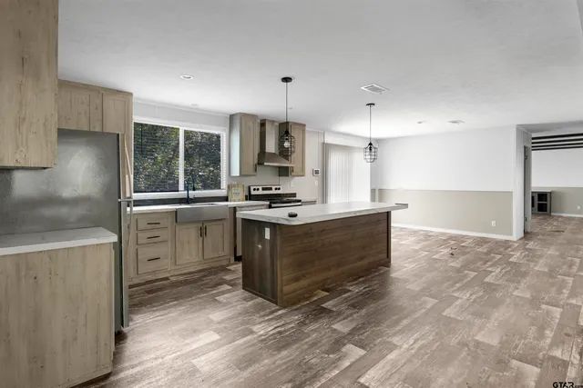 $230,000 | 715 Royal Drive North, Bullard, TX 75757