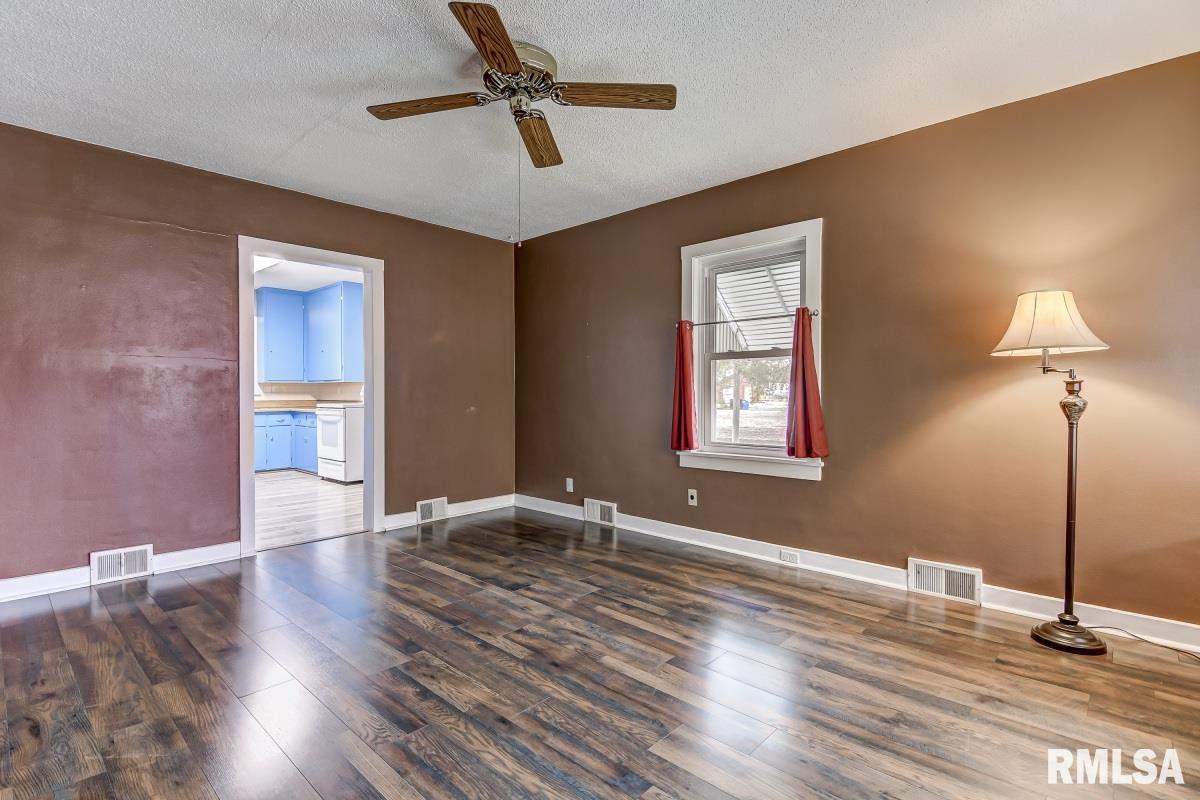 2301 South 8th Street Springfield, IL 62703 - Photo 5 of 28