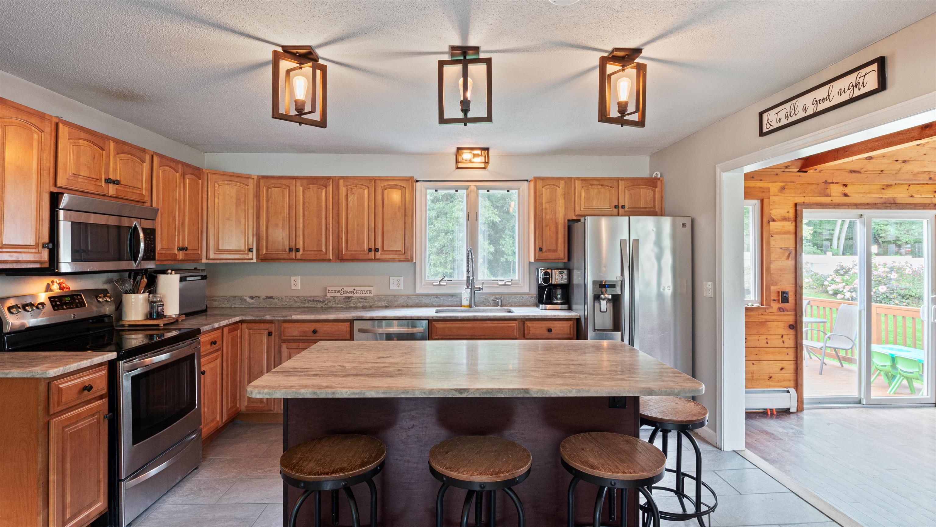 10 Rita Avenue Hudson, NH 03051 - Photo 31 of 39