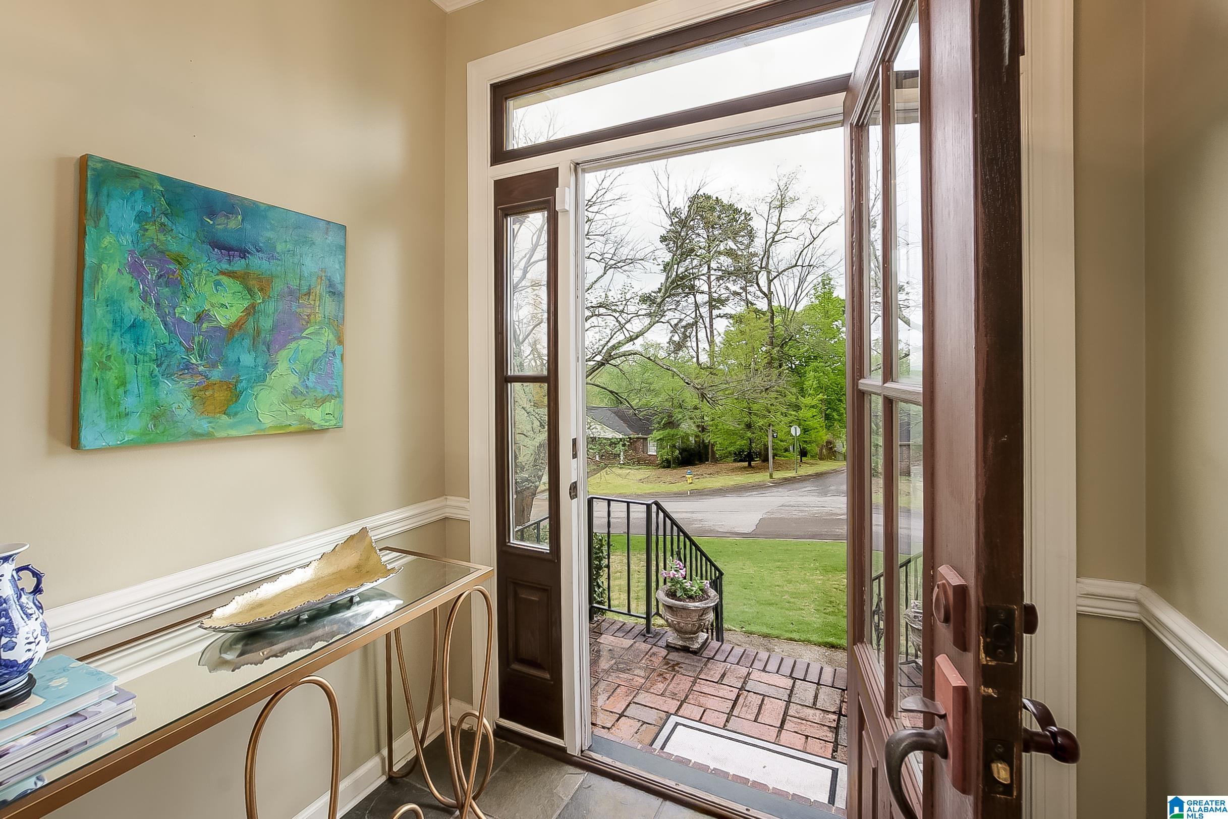 3736 Crestbrook Road Birmingham, AL 35223 - Photo 3 of 36