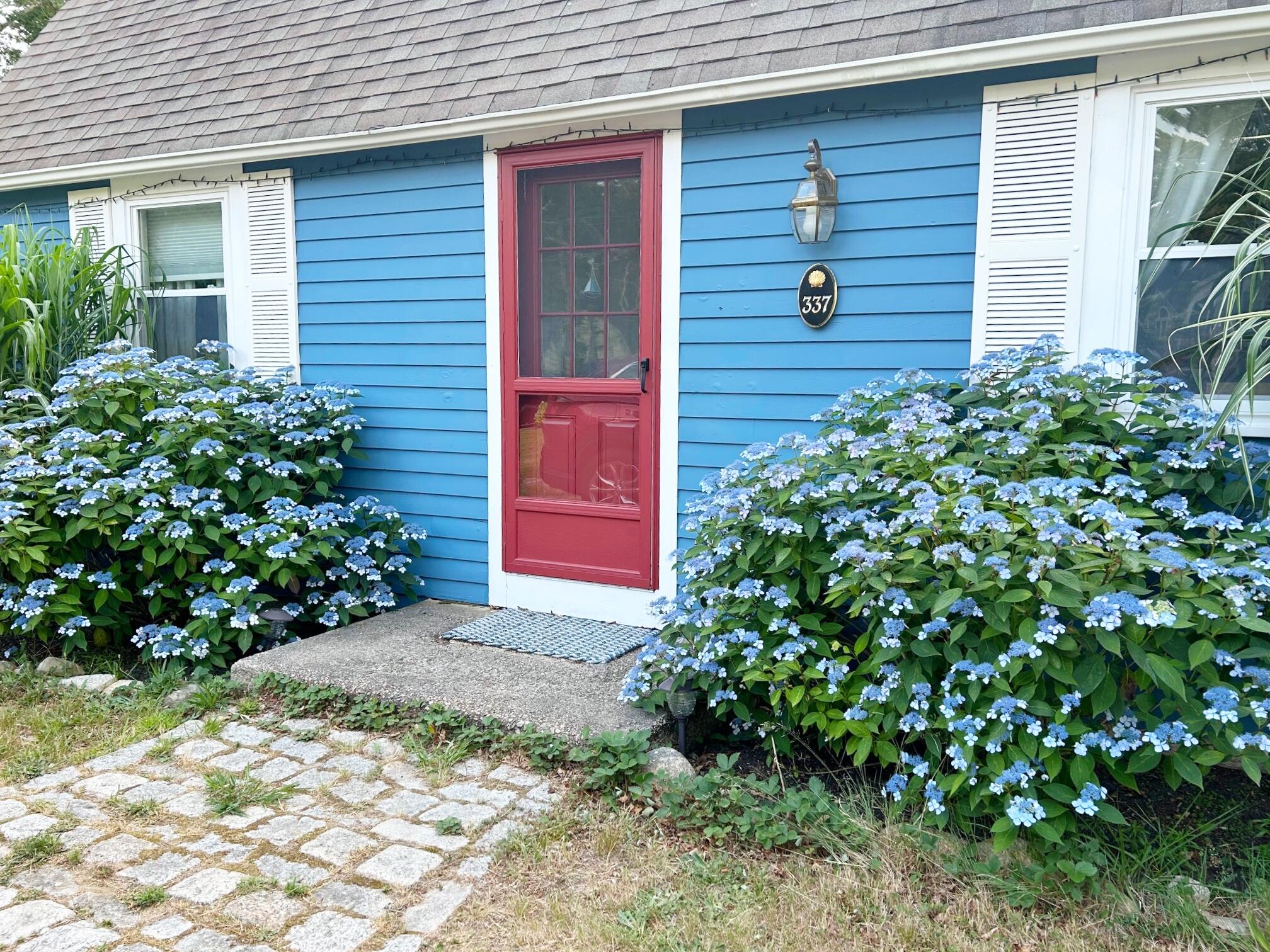 337 Jonathans Way Brewster, MA 02631 - Photo 4 of 61 IMG_0097 ()