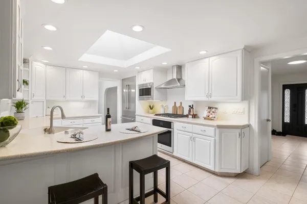$2,688,888 | 6131 Corte De La Reina, San Jose, CA 95120