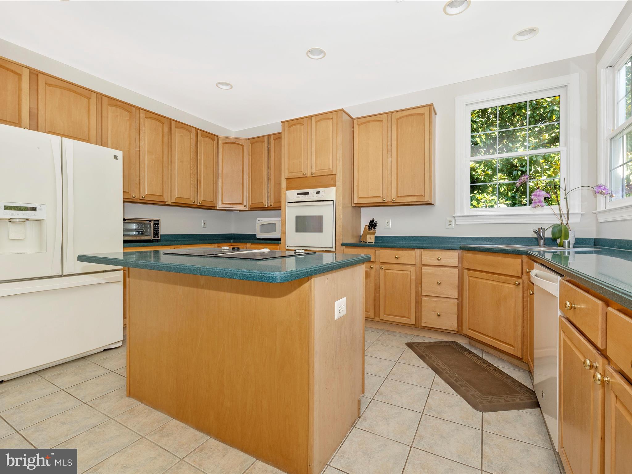 13108 Darnestown Road Darnestown, MD 20878 - Photo 21 of 66 Kitchen