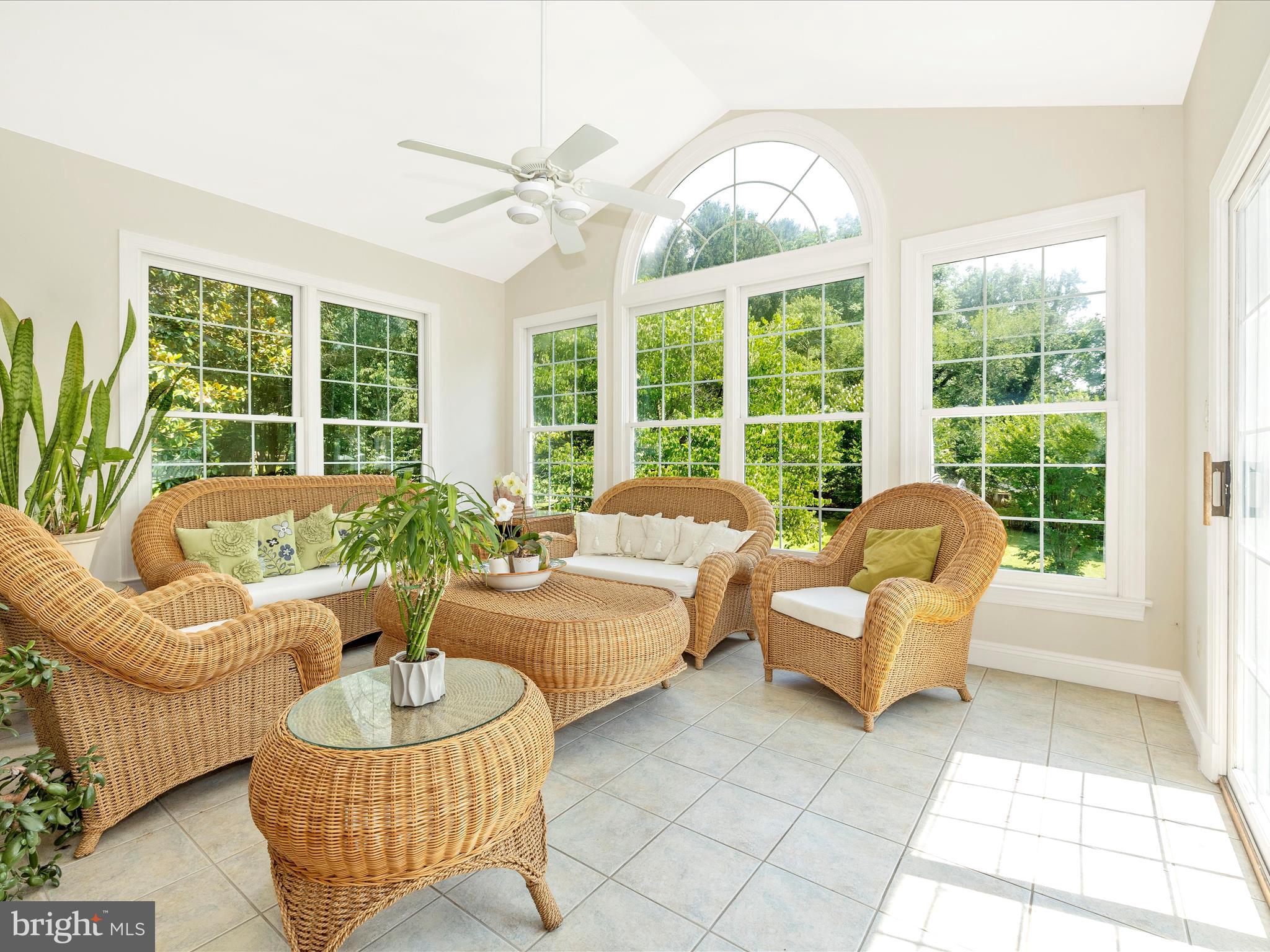 13108 Darnestown Road Darnestown, MD 20878 - Photo 24 of 66 Morning Room