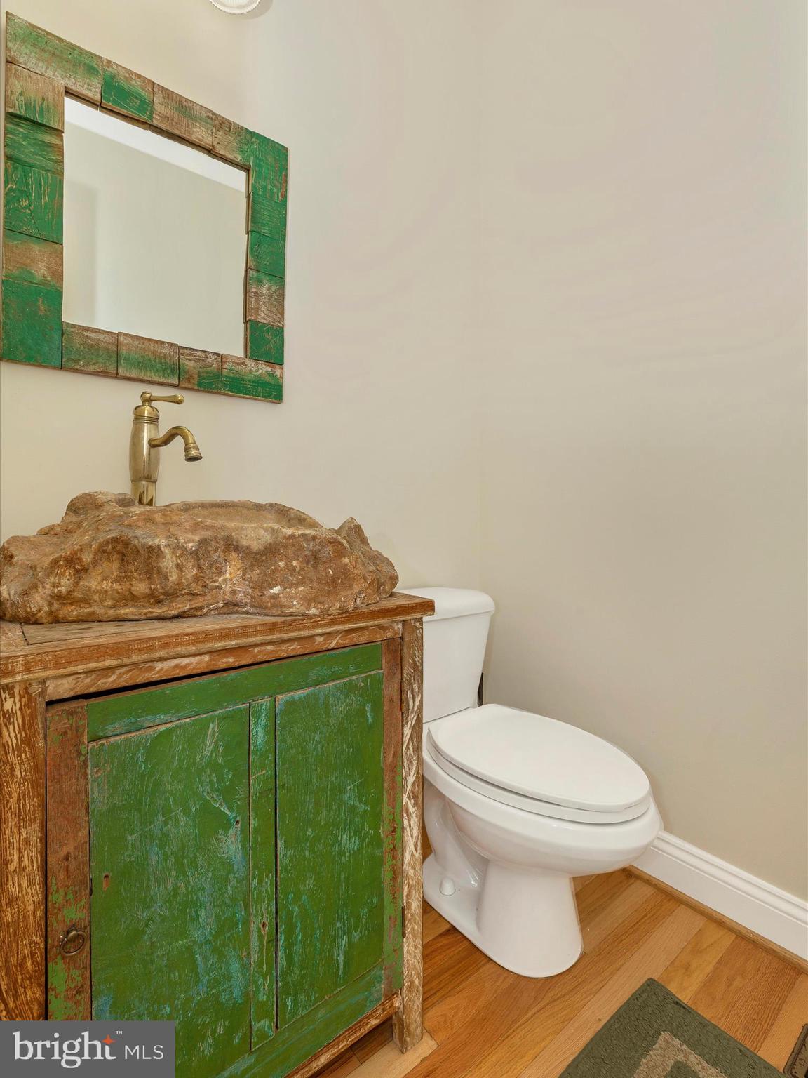 13108 Darnestown Road Darnestown, MD 20878 - Photo 27 of 66 Powder Room