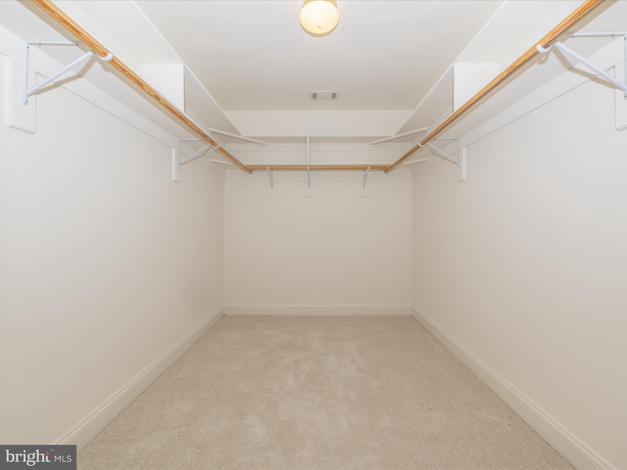 13108 Darnestown Road Darnestown, MD 20878 - Photo 31 of 66 Closet