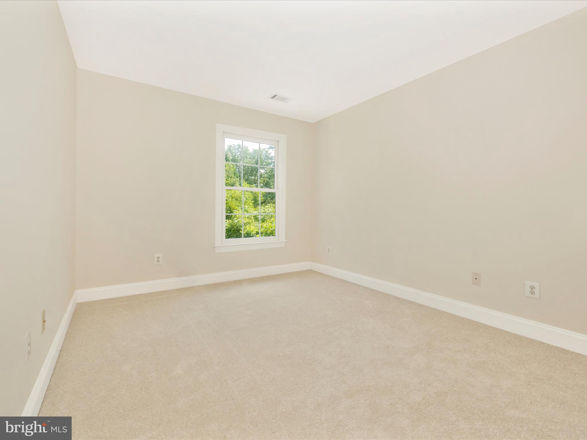 13108 Darnestown Road Darnestown, MD 20878 - Photo 39 of 66 Bedroom 4