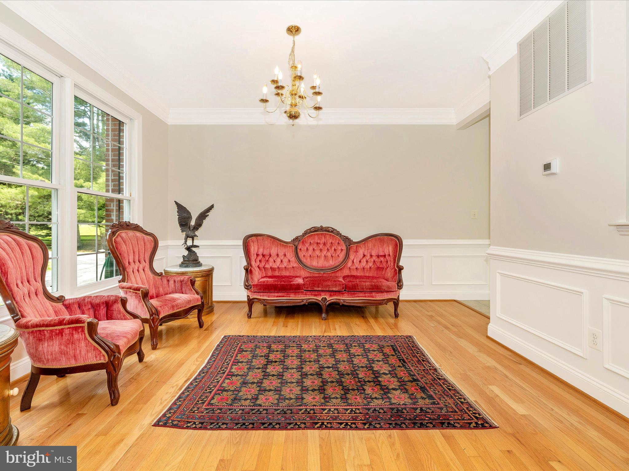13108 Darnestown Road Darnestown, MD 20878 - Photo 10 of 66 Living Room