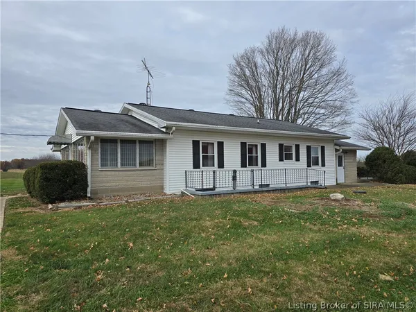 $299,990 | 8261 West Cox Ferry Road, Campbellsburg, IN 47108