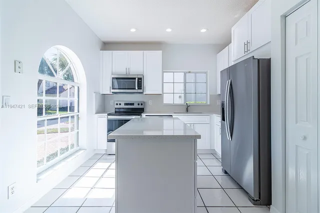 $3,500 | 7326 Panache Way, Boca Raton, FL 33433