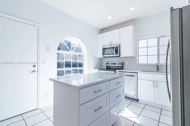 $3,500 | 7326 Panache Way, Boca Raton, FL 33433