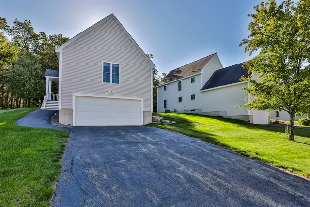 $579,900 | 98 Barbara Lane, Unit 98, Hudson, NH 03051