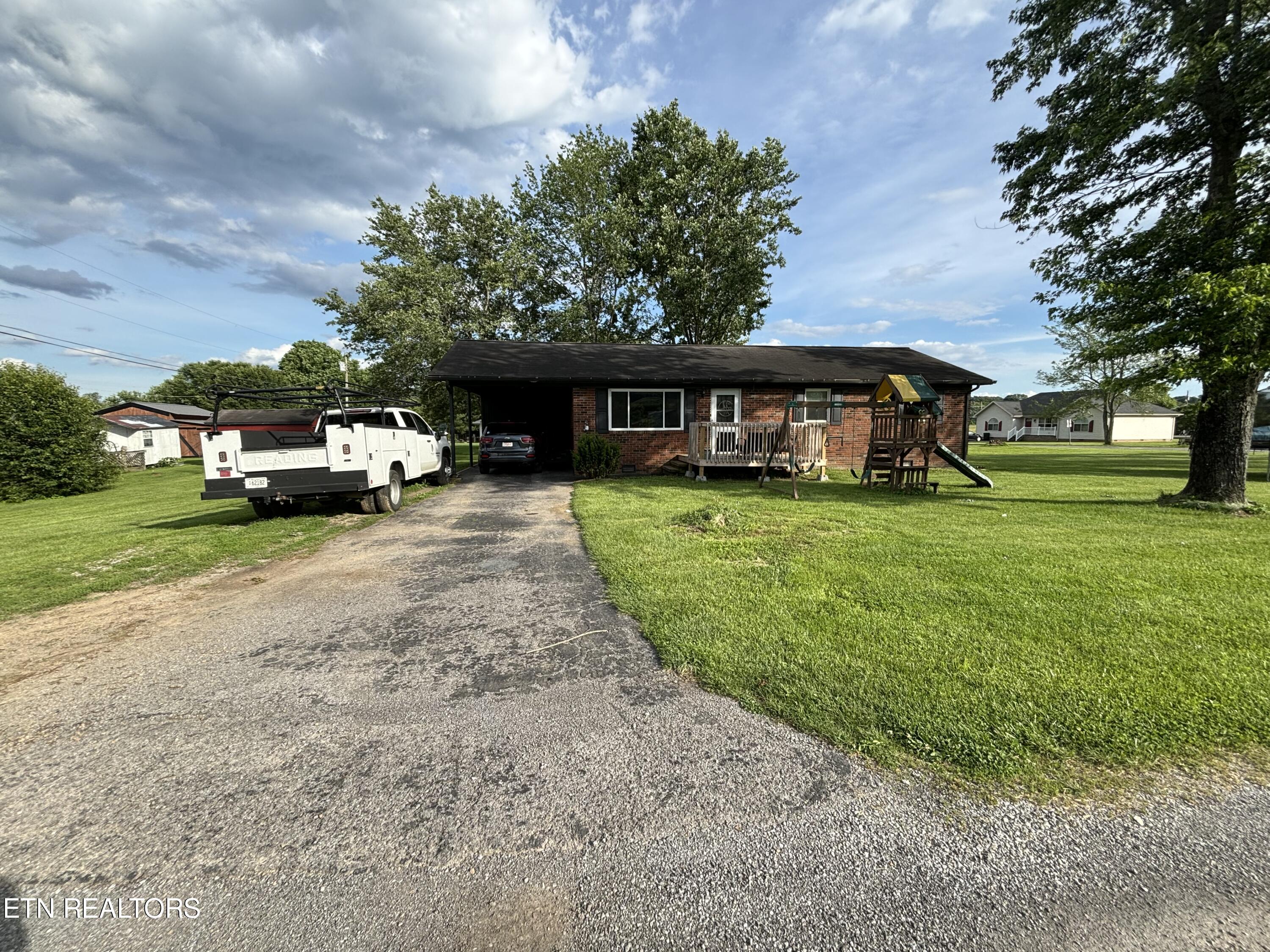 123 Chestnut Road Speedwell, TN 37870 - Photo 2 of 16 IMG_5104
