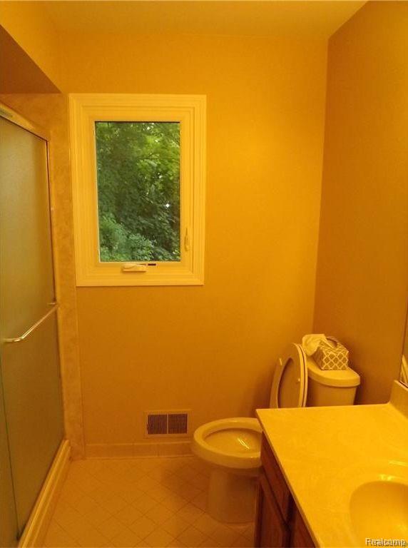 3677 John R Road Rochester Hills, MI 48307 - Photo 8 of 15