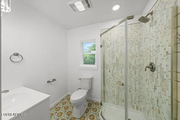 $499,900 | 739 West Main Street, Sevierville, TN 37862