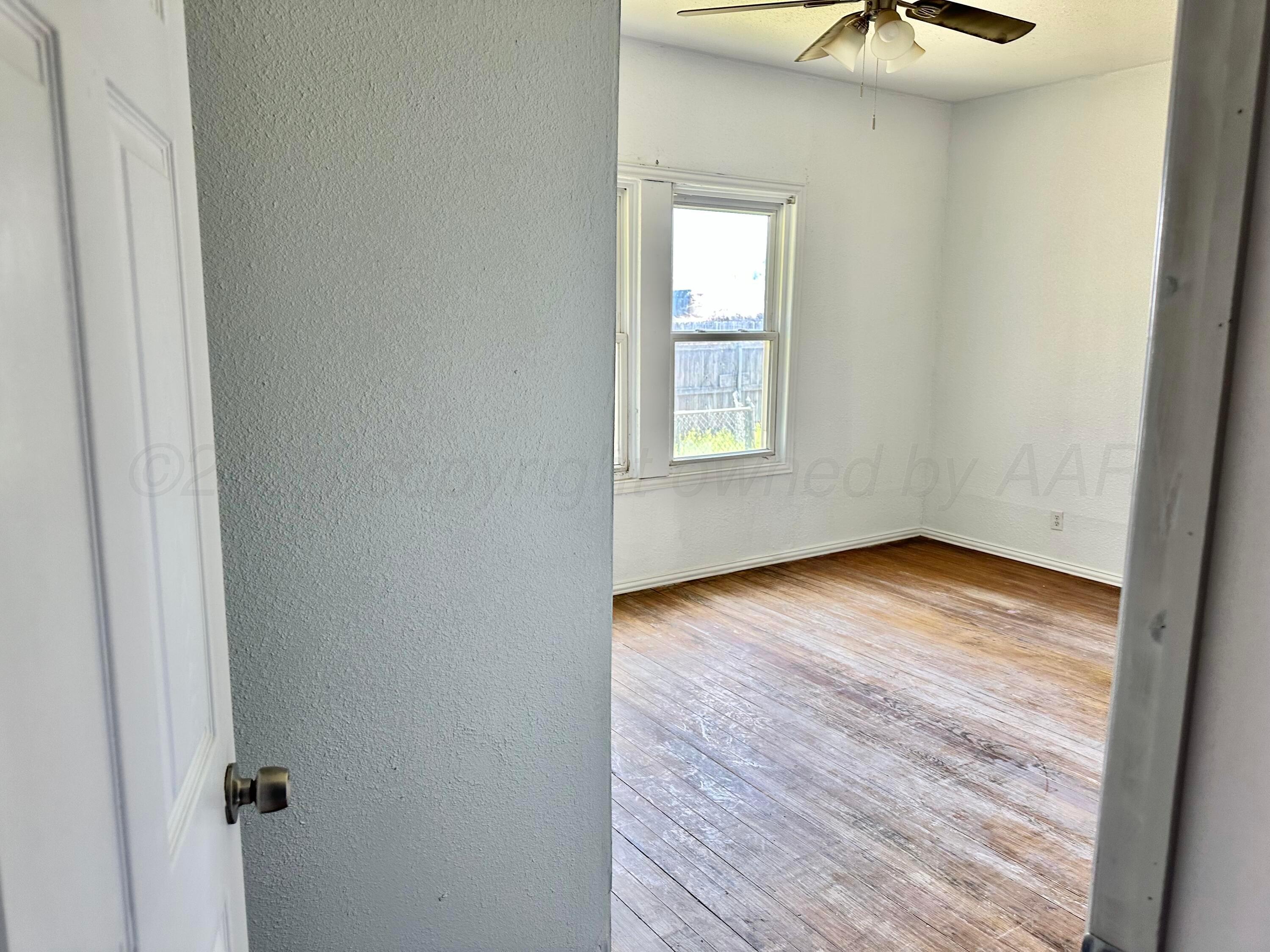 900 South Ridgeland Avenue Fritch, TX 79036 - Photo 8 of 12 IMG_1438