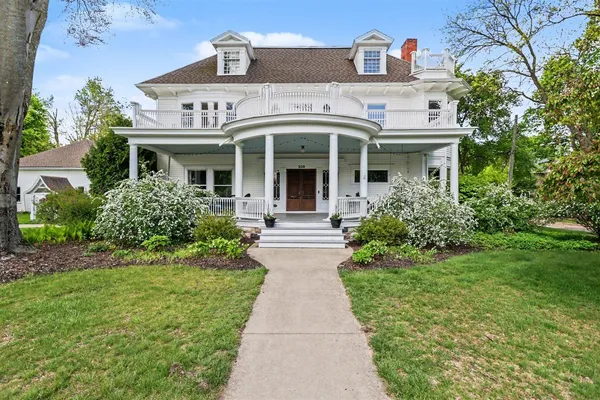 $610,000 | 208 West Prospect Street, Marshall, MI 49068