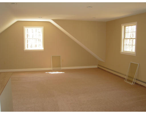 60 Vernon Road Scituate, MA 02066 - Photo 9 of 16 Gallery Image 9
