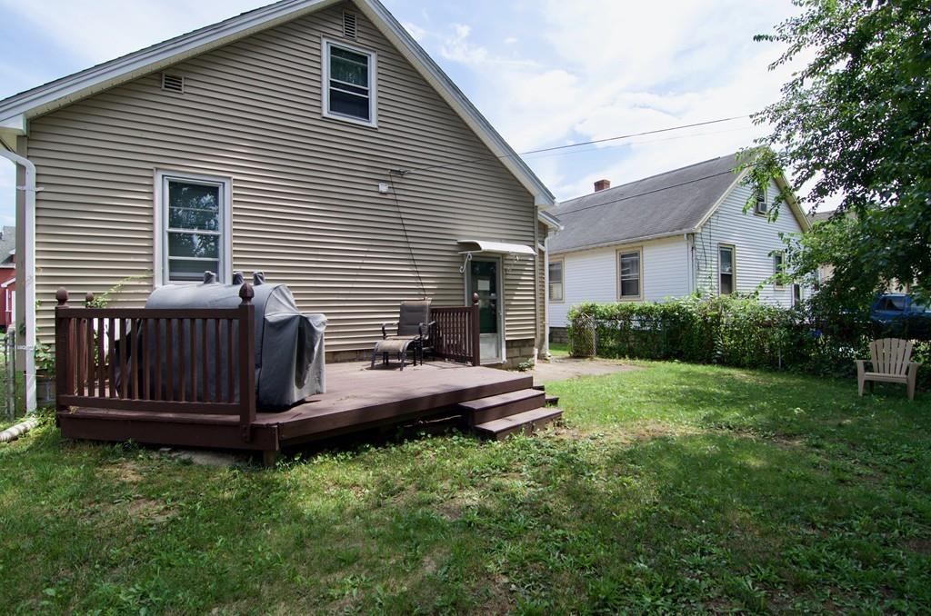 132 Wilber Street Springfield, MA 01104 - Photo 37 of 40