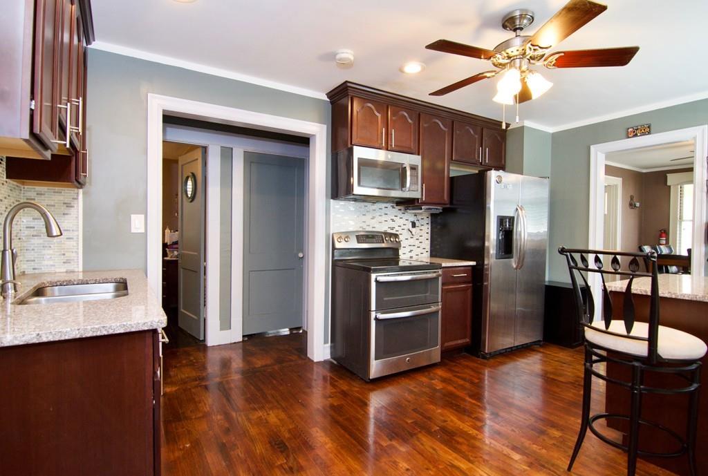 132 Wilber Street Springfield, MA 01104 - Photo 9 of 40