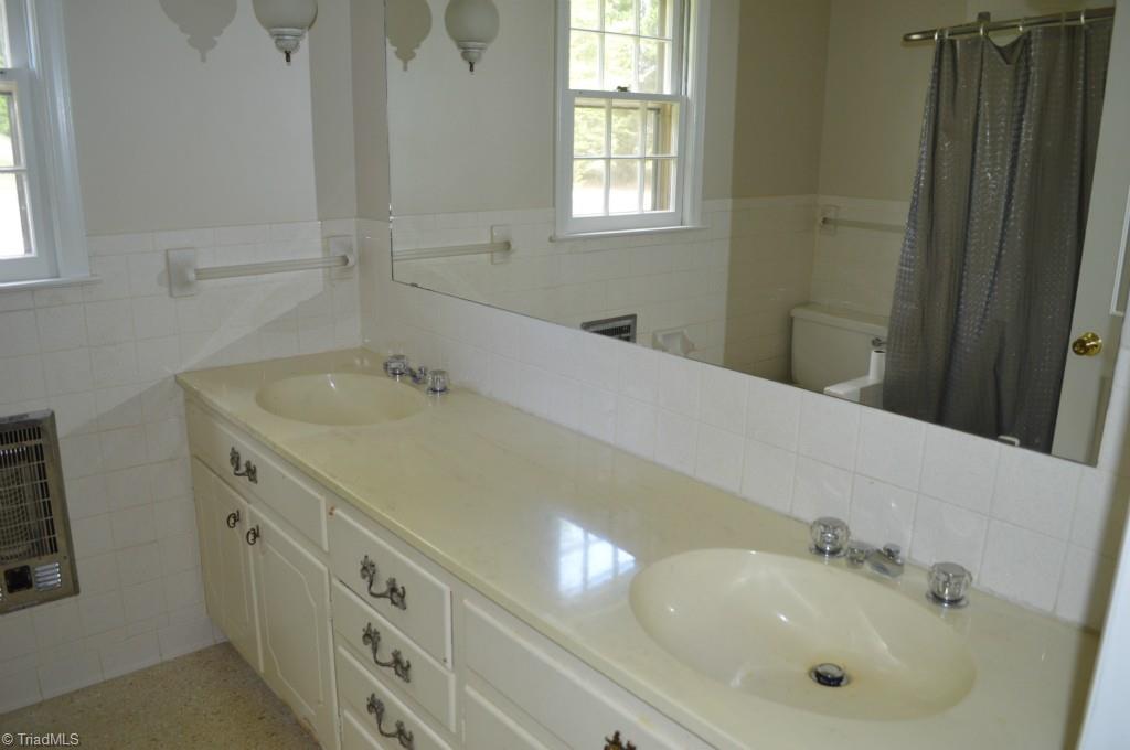 220 Old Springs Road Mount Airy, NC 27030 - Photo 10 of 26 Gallery Image 10