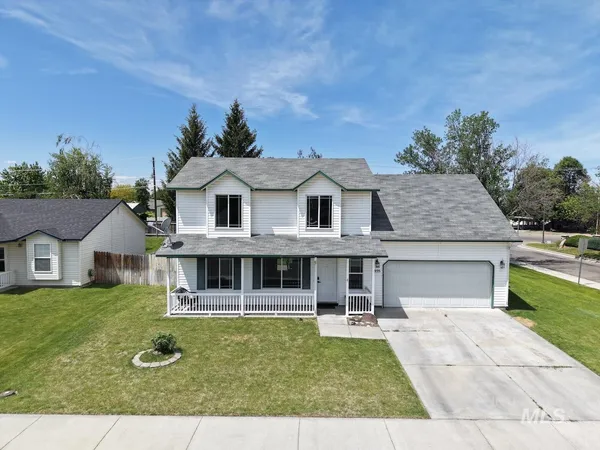 $419,990 | 1855 North Sparrow Hawk Avenue, Kuna, ID 83634