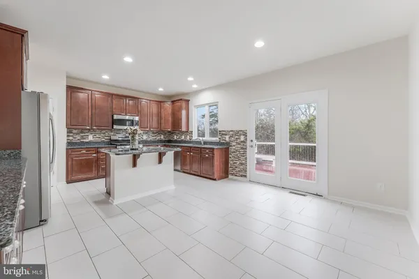 $3,350 | 25367 Wakestone Park Terrace, Chantilly, VA 20152