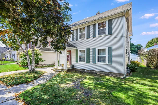 2714 School Street, Two Rivers, WI 54241