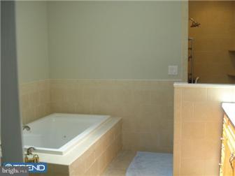 9536 Rising Sun Avenue Philadelphia, PA 19115 - Photo 5 of 6 Gallery Image 5