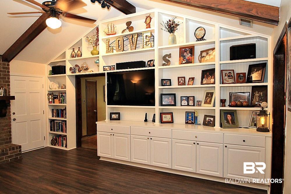 106 Winnetk Circle Daphne, AL 36526 - Photo 11 of 39 Vaulted Ceilings, Exposed Beams & Built-Ins