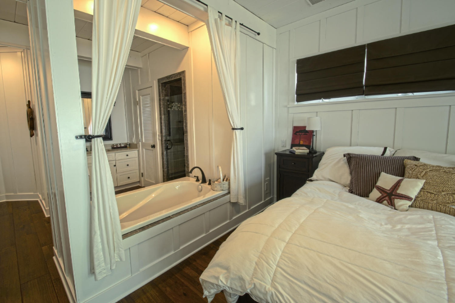 656 Eagle Point Road Lake Odessa, MI 48849 - Photo 23 of 39 HDR09_Master Bed